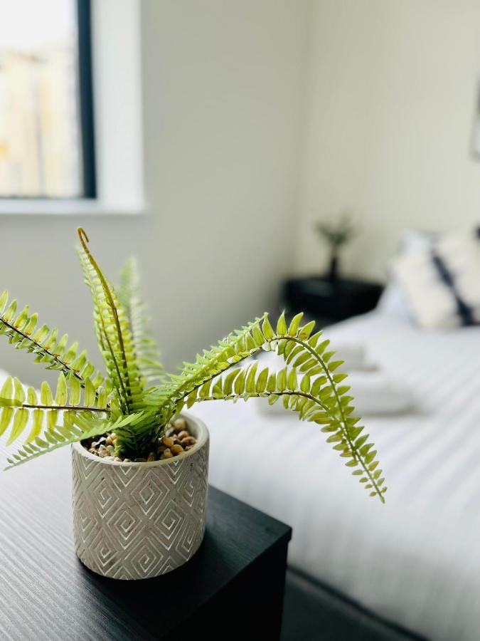 מנצ'סטר Fabulous One Bedroom Apartment Near Old Trafford Stadium מראה חיצוני תמונה
