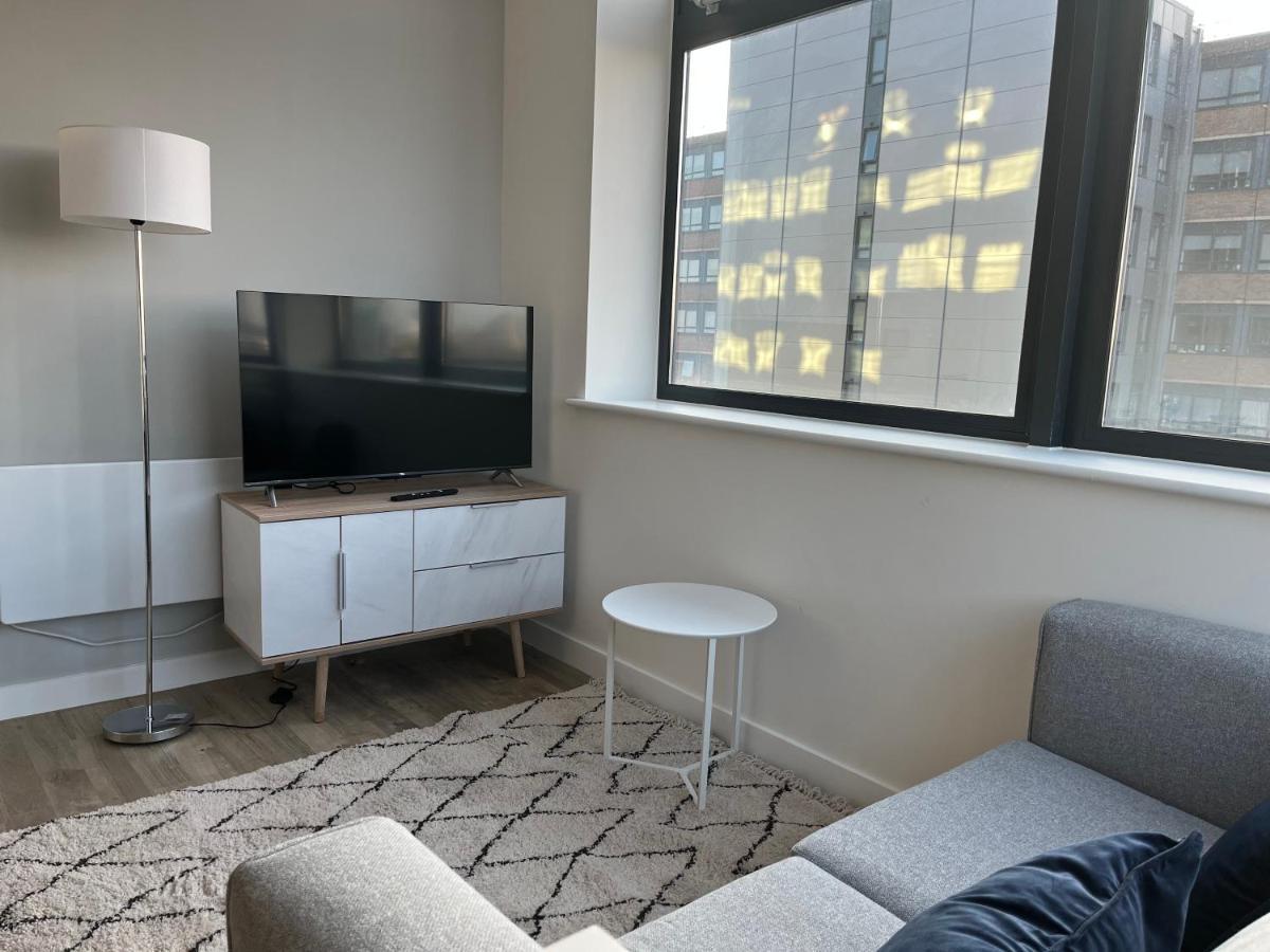 מנצ'סטר Fabulous One Bedroom Apartment Near Old Trafford Stadium מראה חיצוני תמונה