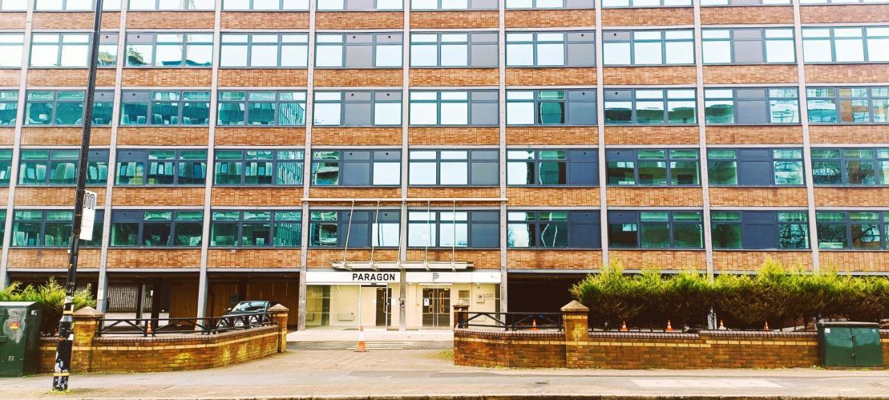 מנצ'סטר Fabulous One Bedroom Apartment Near Old Trafford Stadium מראה חיצוני תמונה